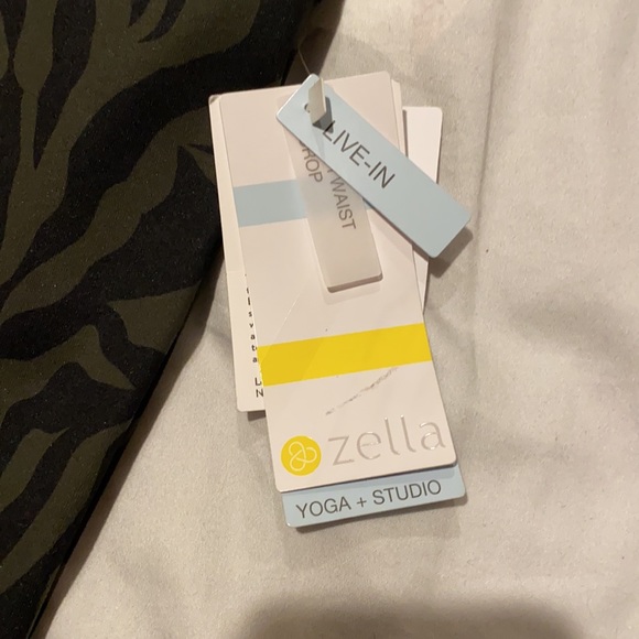 Zella Live In Cropped Leggings - Picture 2 of 5
